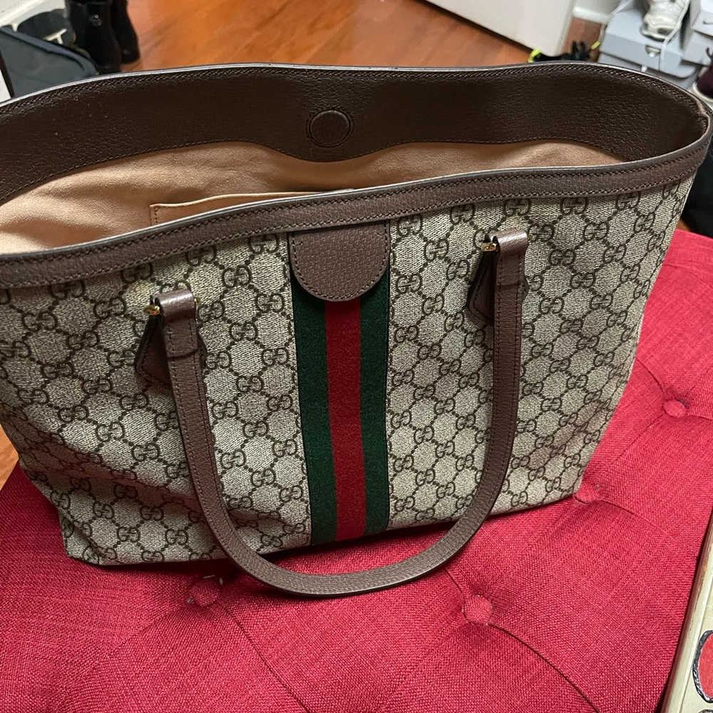 Authentic Gucci ophilidia tote authentic I only had it for 8 months
